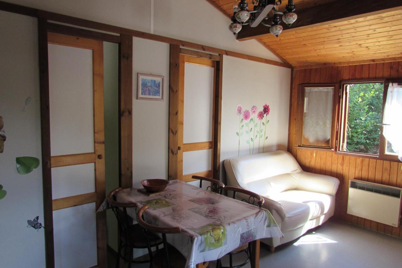 Corneilla-de-Conflent Les Chalets Du Verger Des Ascarines מראה חיצוני תמונה